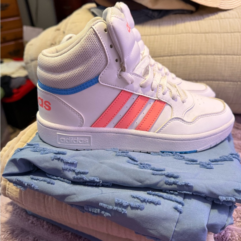 Adidas Hoops Mid 3.0 K White Pink Basketball Sneakers. Never worn size 5